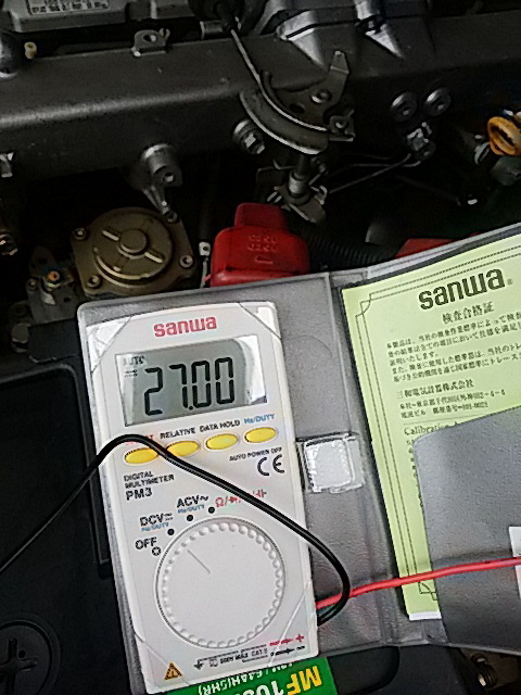 hzj73ノーマルケーブルエンジン1000回転無負荷時電圧