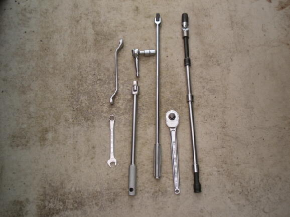 ｂｊ７４ｖエキゾーストパイプ脱着工具